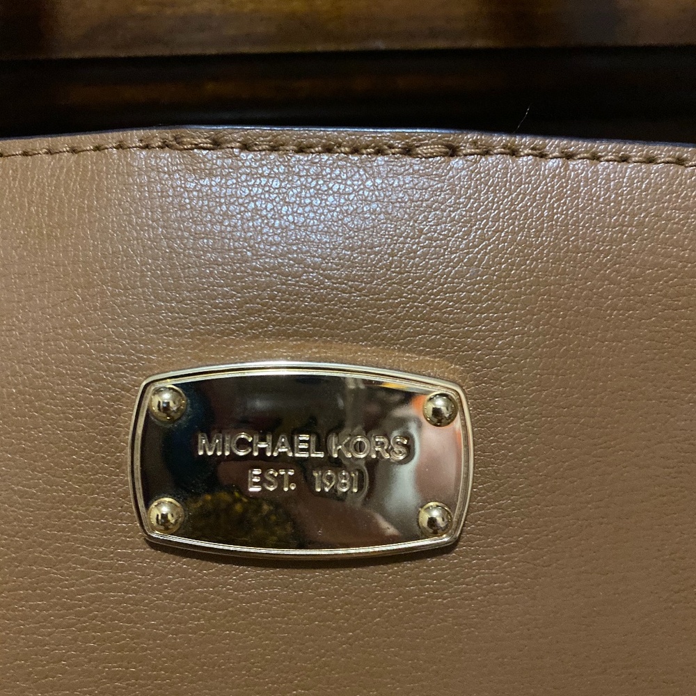 Brown leather Michael Kors purse